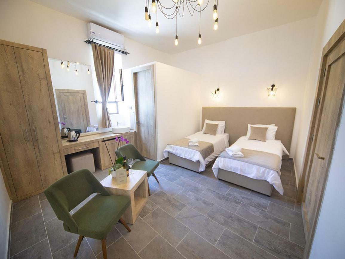 Avenue Hotel Кирения Экстерьер фото