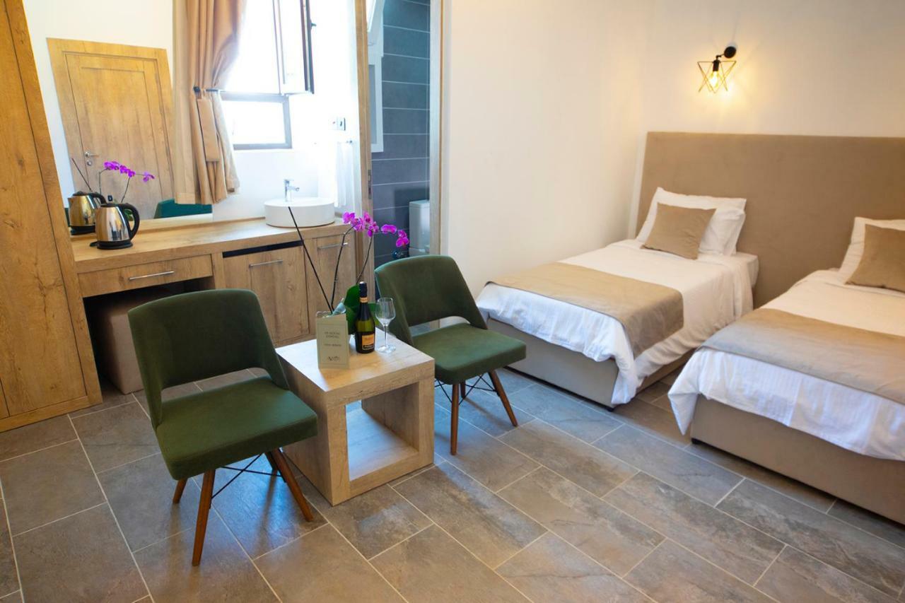 Avenue Hotel Кирения Экстерьер фото