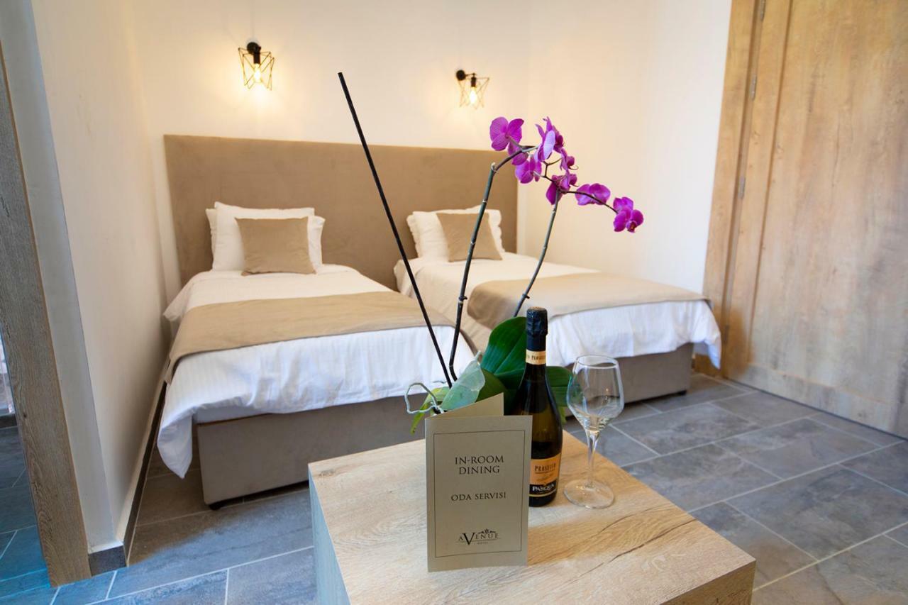 Avenue Hotel Кирения Экстерьер фото
